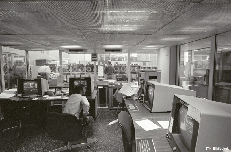 Rechenzentrum RZETH, 1984. Quelle: Bildarchiv ETH-Bibliothek, Zürich.